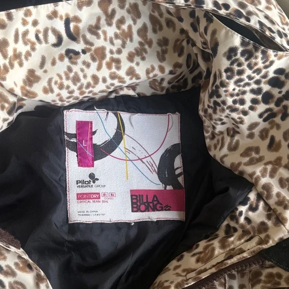 Billabong Leopard-Print Hooded Ski Jacket in Cream, Brown & Black - Picture 2 of 16